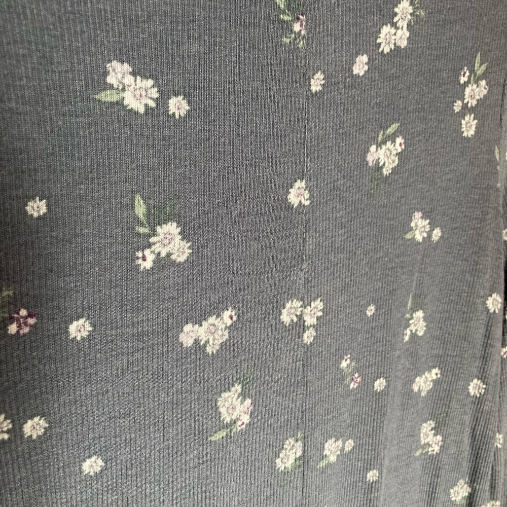 Floral Ribbed Long Sleeve - Picture 4 of 4